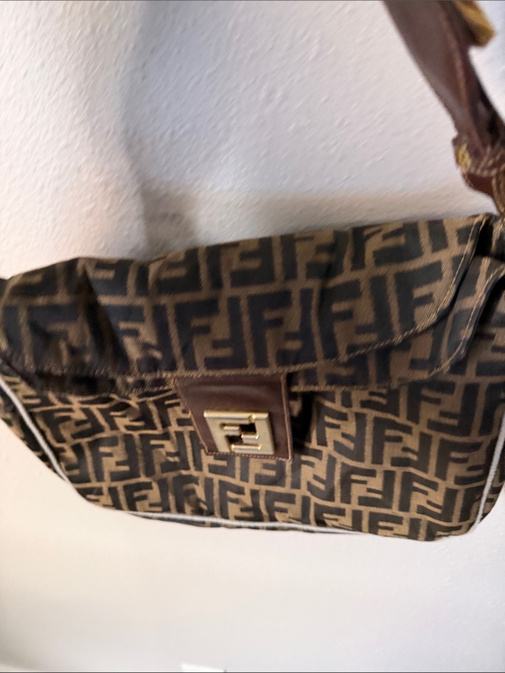 Designer-Pattern Brown Shoulder Bag